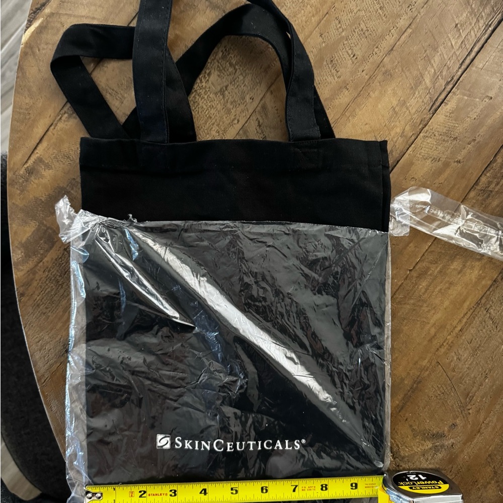 SkinCeuticals Black Canvas Tote NWT ✨